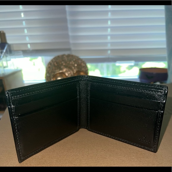 Mens Bi-Fold Gucci Wallet - Picture 4 of 9